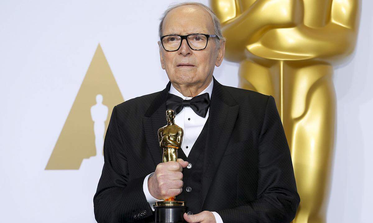 Filmkomponist Ennio Morricone hat bereits 1979 seine erste von insgesamt sechs Nominierung erhalten. Erst 2016 konnte aber auch er triumphieren - für die Musik zum Winterwestern "The Hateful Eight". 