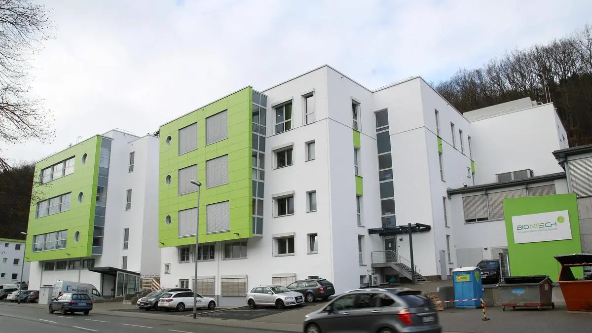 Biontech muss drei Werke verkaufen, 1.800 Beschäftigte dürften Job ...