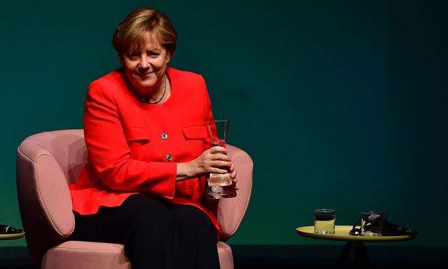 Angela Merkel stellte sich den Fragen der "Brigitte" vor Live-Publikum in Berlin.