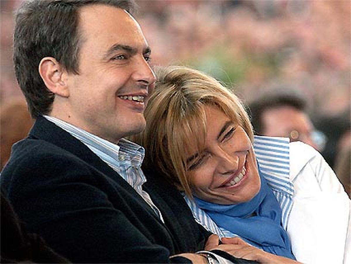 Zapatero unterrichtete außerdem an der Universität von Leon Jus. Dort lernte er auch seine heutige Frau Sonsoles (im Bild) kennen, mit der er zwei Töchter hat.