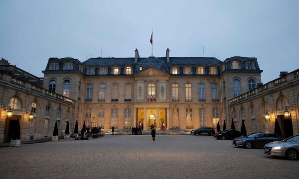 Am kommenden Sonntag (10. April) wird in Frankreich darüber abgestimmt, wer für die nächste Amtsperiode in den Élyseepalast in Paris einziehen wird. Amtsinhaber Emmanuel Macron hat gute Chancen, die Konkurrenz rechts und links gilt als gespalten. Wer könnte es in die wohl unausweichliche Stichwahl am 24. April schaffen? Ein Überblick über die wichtigsten Köpfe im französischen Intensivwahlkampf.