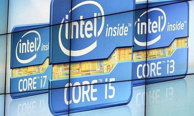 Video wall displays Intels logos at the unveiling of its second generation Intel Core processor famis logos at the unveiling of its second generation Intel Core processor fami