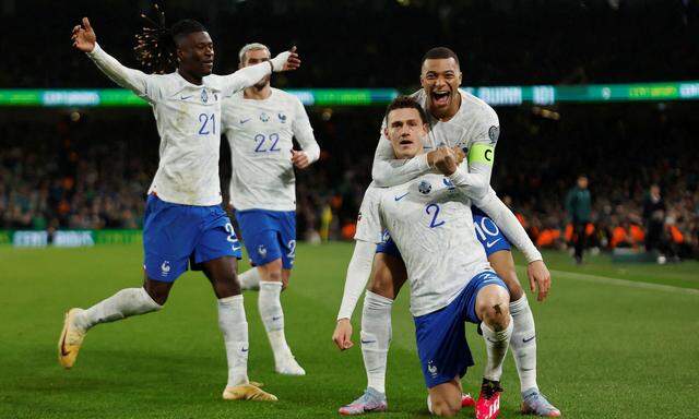 UEFA Euro 2024 Qualifiers - Group B - Republic of Ireland v France