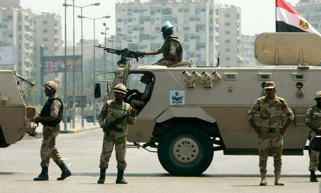 aegyptenPutsch Armee jagt Anfuehrer