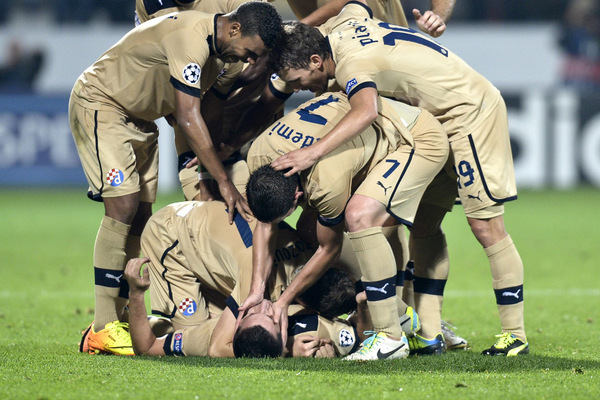 Beciraj setzte einen Kopfball zum 3:1 unter die Latte - Dinamo war zu diesem Zeitpunkt weiter.