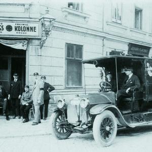 Das erste Rettungsauto der Organisation 1917.