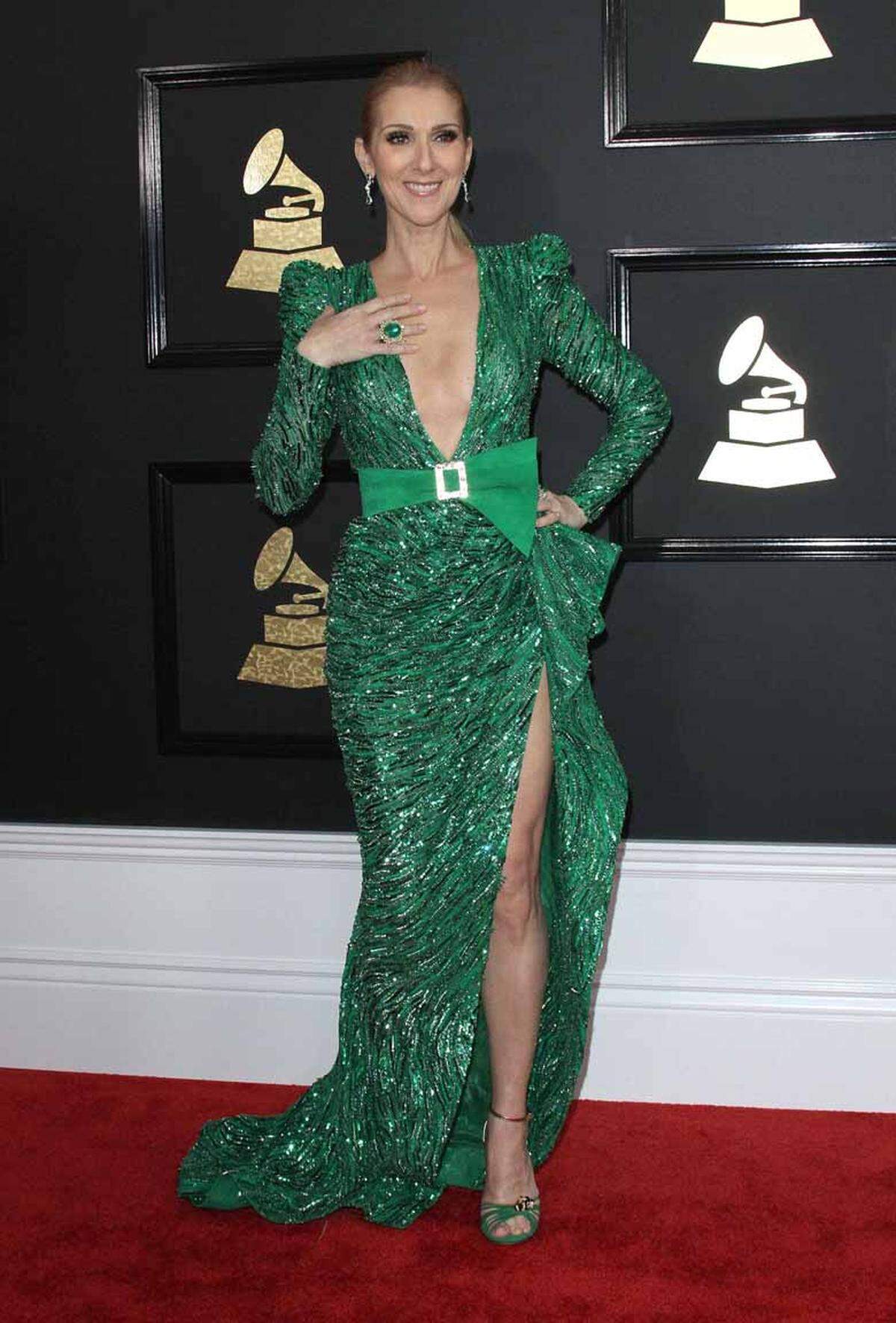 Celine Dion funkelte in einer grünen Robe von Zuhair Murad.