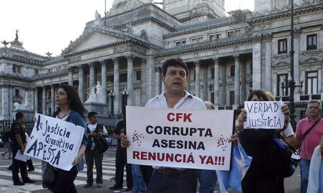 Die argentinische Präsidentin Cristina Fernandez de Kirchner (CFK) steht unter Druck wegen der ungeklärten Todesumstände des Staatsanwaltes Alberto Nisman. 
