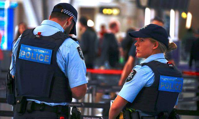 Polizei auf dem Flughafen von Sydney