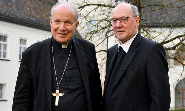 Kardinal Schönborn und sein früherer Weihbischof Schwarz bei der Bishcofskonferenz Afang November