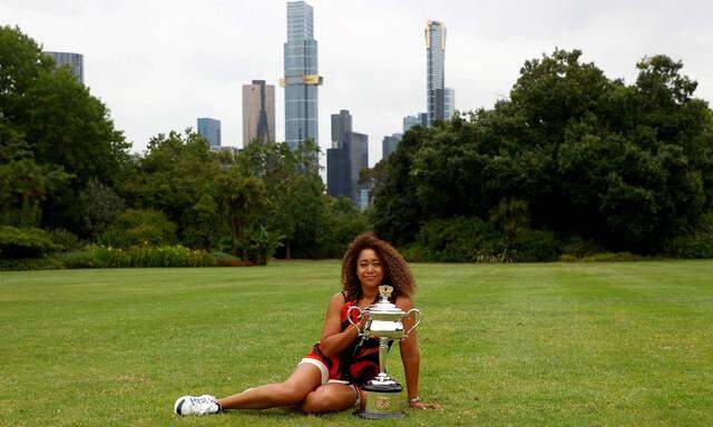 TENNIS-AUS-OPEN-TROPHY