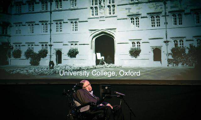 SPAIN-SCIENCE-FESTIVAL-HAWKING