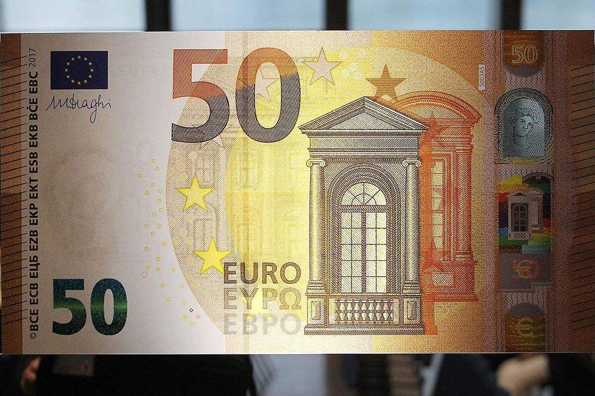 Europas Verbraucher müssen sich bald an einen neuen 50-Euro-Schein gewöhnen. Die Europäische Zentralbank (EZB) bringt im April den neuen Schein auf den Markt.