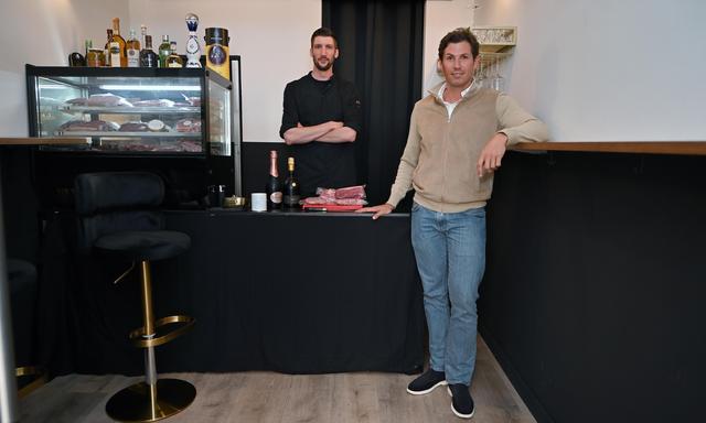 Fleischerei-Chef Christoph Zotter (rechts) und der Koch und Fleischprofi Richard Stoklassa starten gerade mit ihrem ersten Lokal in Wien: Zotter am Graben.