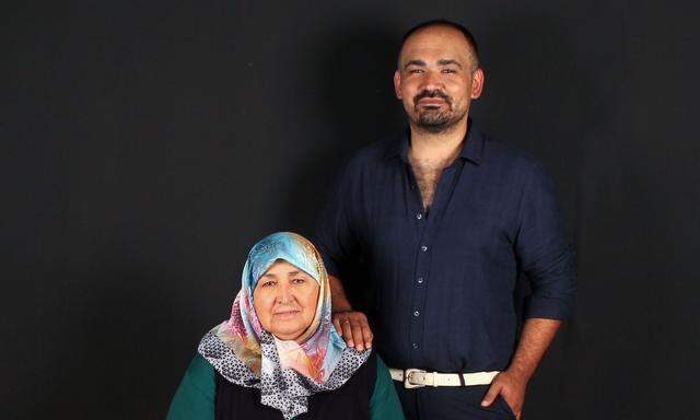 Dinçer Güçyeter und seine Mutter Fatma