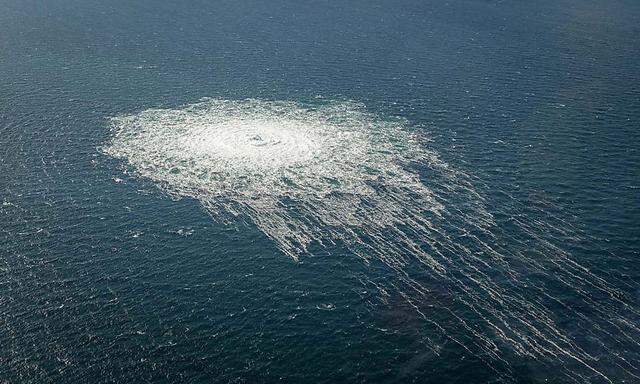 Das Gasleck in der Ostsee ist auch an der Oberfläche bemerkbar - anhand der aufsteigenden Gasblasen. Hier ein Bild nahe der dänischen Insel Bornholm.