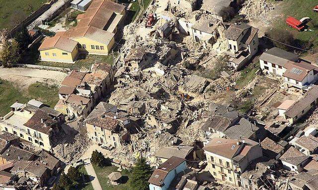 Archivbild aus dem Jahr 2009, als die Region rund um die Stadt L'Aquila von einem Erdbeben erschüttert wurde.