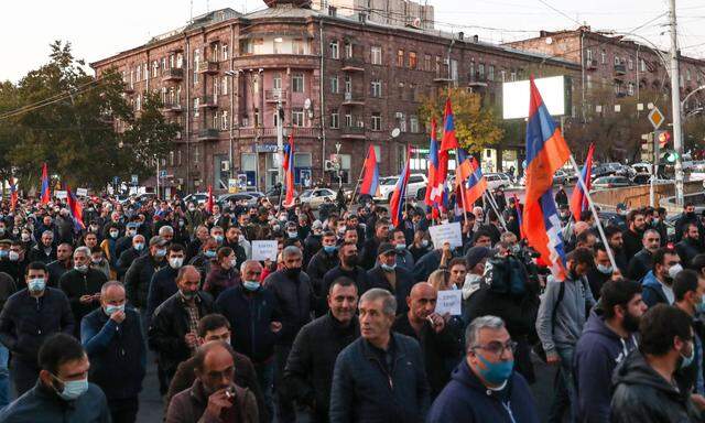 Proteste gegen die Festnahme von Oppositionschef Vanetsjan.