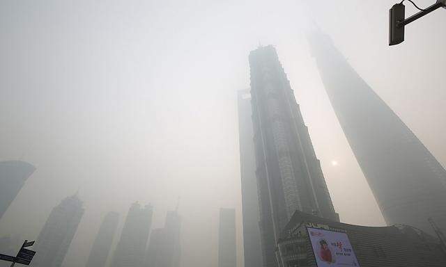 Nicht Tag, nicht Nacht, etwas dazwischen: Shanghai im Smog