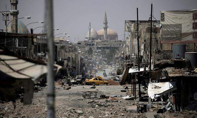 Eine Millionenstadt liegt in Trümmern. Die Gefechte zwischen der irakischen Armee und den Jihadisten des IS haben in Mossul schwere Zerstörungen angerichtet.