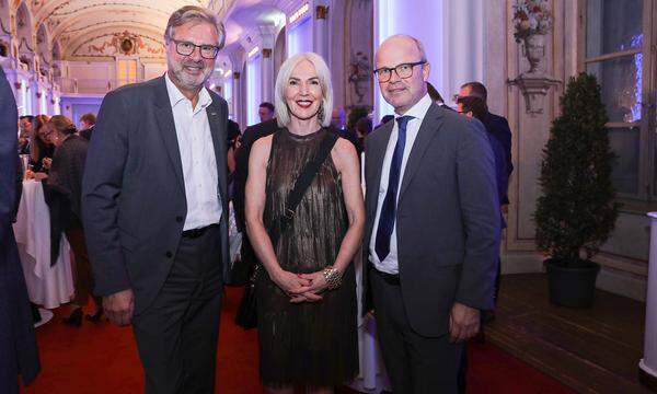 Wirtschaftskammer Steiermark-Direktor Karl-Heinz Dernoschek, Sattler-Vorständin Lisbeth Wilding und Styria Media-Vorstandsvorsitzender Markus Mair (v. l.).