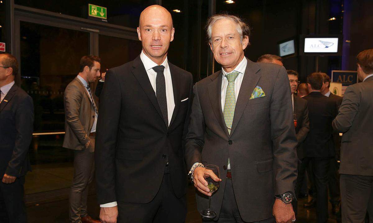 Steinbacher Dämmstoff-Geschäftsführer Roland Hebbel (l.) und WK Tirol-Präsident Jürgen Bodenseer.