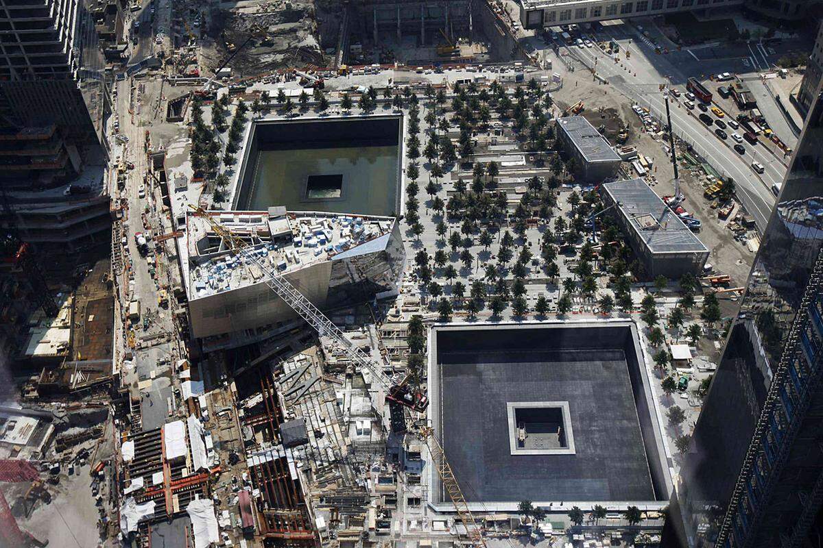 Am 11. September, am zehnten Jahrestag des Anschlags, darf Ground Zero erstmals wieder öffentlich betreten werden. Dann wird das Herz des Ortes, die Gedenk-Plaza, eröffnet.