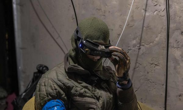 Ukrainischer Soldat in der Kharkiv-Region