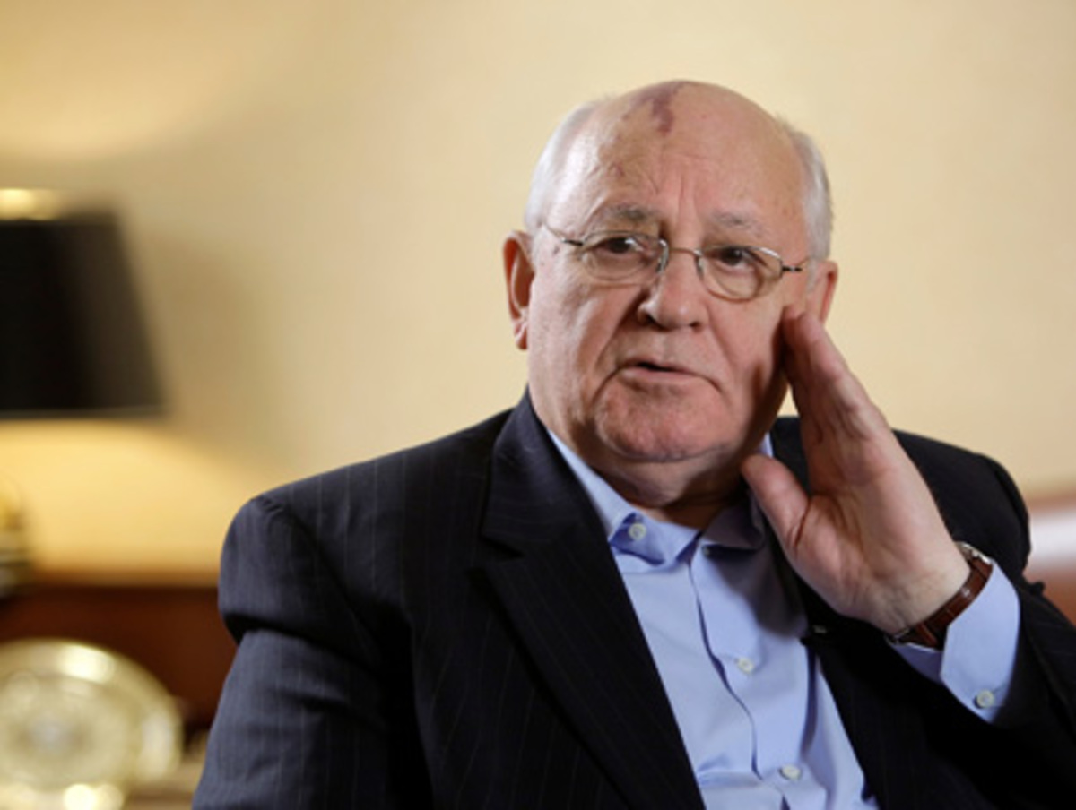 Auch der ehemalige sowjetische Präsident Michail Gorbatschow reagierte "tief betroffen" auf die Nachricht.