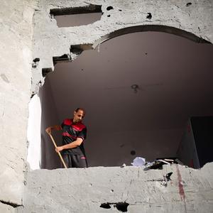 Aufräumarbeiten in Rafah nach einem israelischen Bombentreffer. 