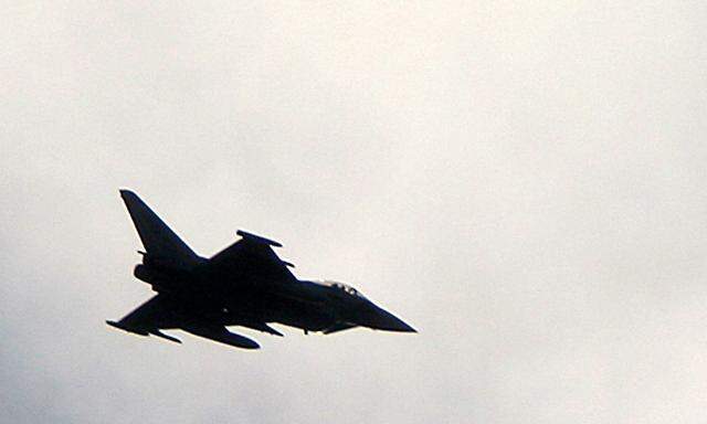 Archivbild: Ein britisches Kampfjet bei einer Übung
