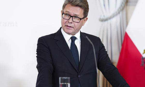 ÖVP-Wissenschaftsminister Polaschek sah sich Ende April gezwungen, die Vorwürfe rund um die Bestellung der IDSA-Rektorin durch die Finanzprokuratur prüfen zu lassen. Diese bescheinigt nun: Das Ministerium habe „gesetzeskonform“ agiert.