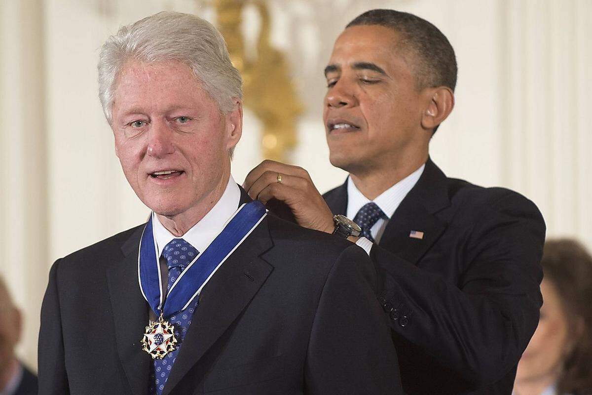 Dies hinderte Obama freilich nicht, Bill Clinton heuer die Medal of Freedom umzuhängen - die höchste zivile Auszeichnung der USA. (hd)