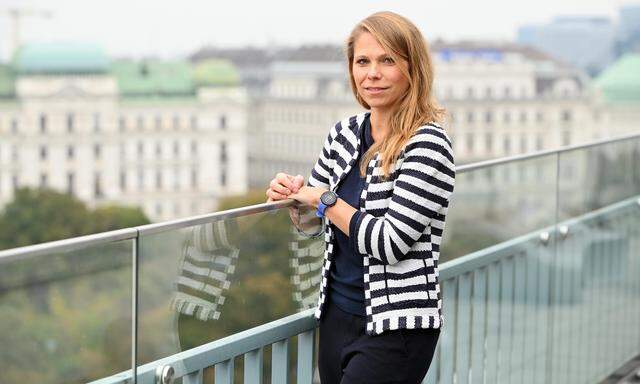 Politikwissenschaftlerin und EU-Expertin Federica Zardo auf der Dachterasse der Uni Wien.