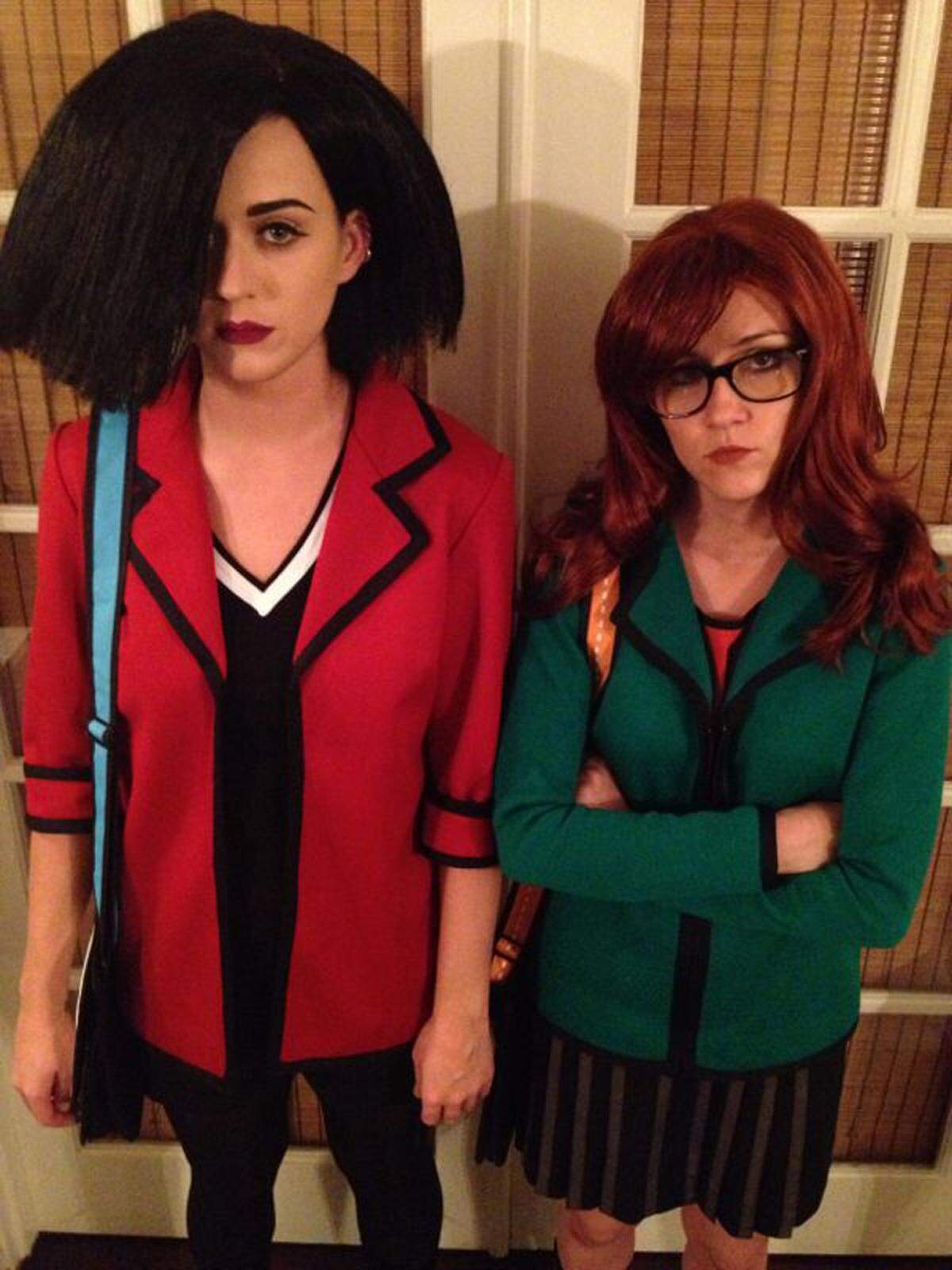 Katy Perry verkleidete sich mit ihrer Freundin Shannon Woodward als Jane Lane aus der Comic-Serie "Daria".