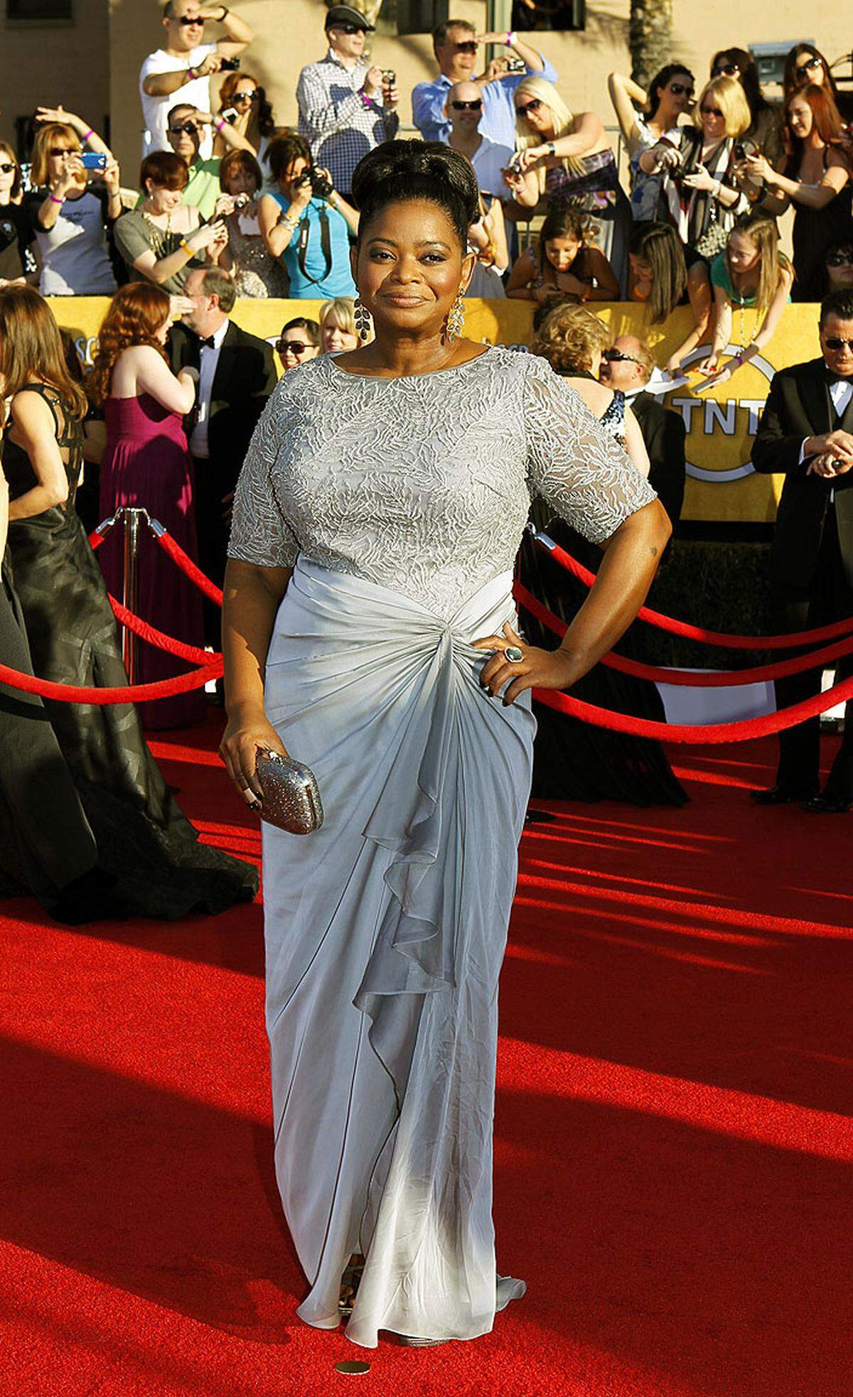 Octavia Spencer zeigte sich bei den Screen Actors Guild Awards in einer schillernden Chiffon-Robe von Tadashi Shoji.