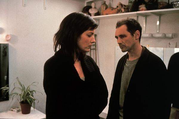 Das freizügige Drama "Intimacy" (2001) war der Abräumer bei den Filmfestspielen von Berlin. So gewann der Streifen über eine verhängnisvolle Sexfreundschaft auch den Goldenen Bären für den besten Film.