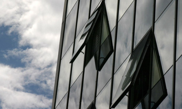 gruent auch Gewerbebau