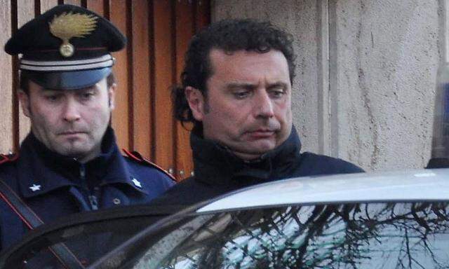 Kapitän Francesco Schettino in Polizeigewahrsam