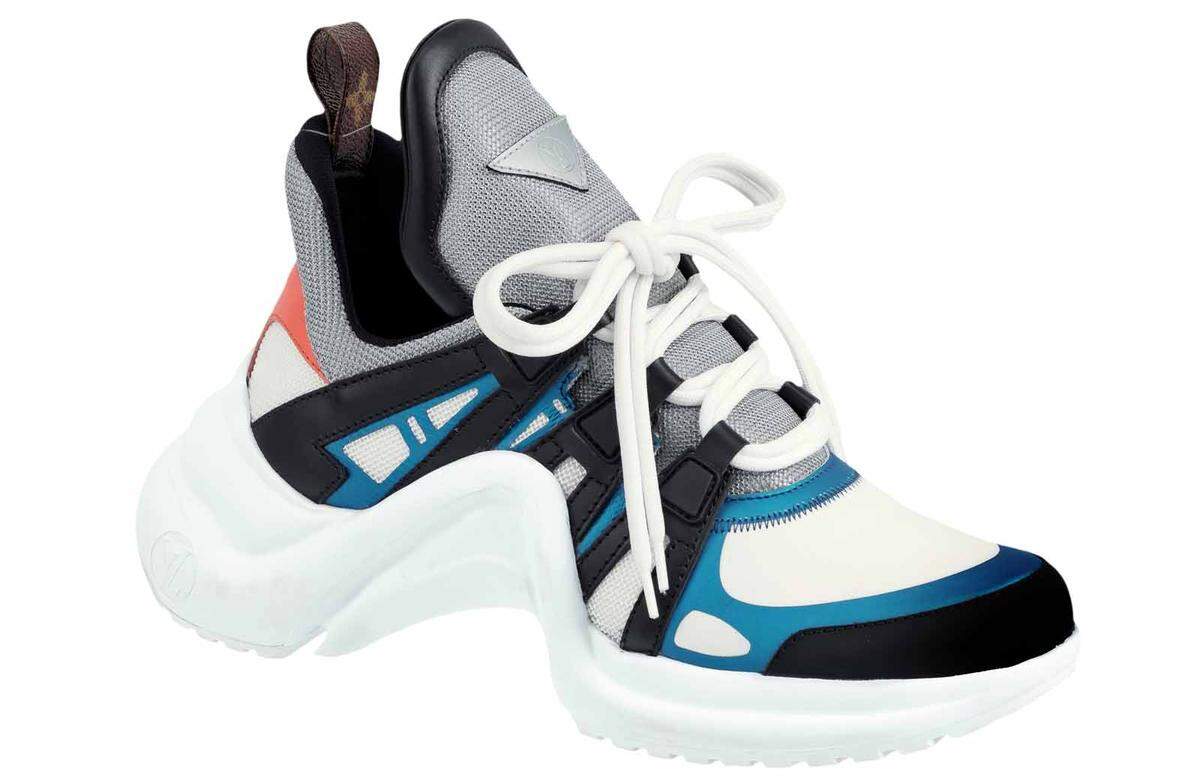 Der Athleisure-Trend ist nach wie ein Muss. Wer es bequem und modisch haben will, der greift zu den Archlight-Sneakers von Louis Vuitton.