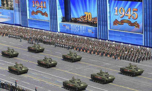 Russian BMD-4M Sadovnitsa infantry fighting vehicles drive during the Victory Day parade at Red Square in Moscow