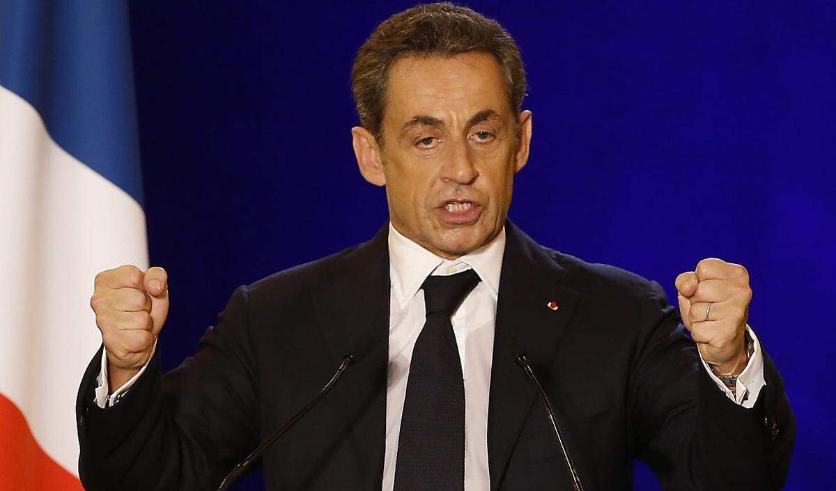 Laut der Pariser Zentrale der UMP appellierte Frankreichs Ex-Präsident Nicolas Sarkozy an die "nationale Einheit". „Die Täter dieses barbarischen Aktes müssen verfolgt und hart bestraft werden“, schreibt die „Libération“.