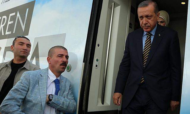 140725 ANKARA July 25 2014 Xinhua Turkish Prime Minister Recep Tayyip Erdogan takes Turk
