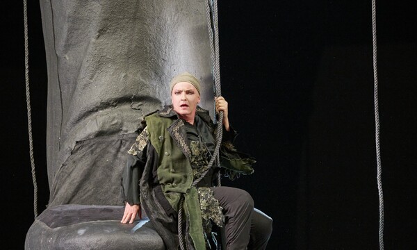 Ricarda Merbeth rettete als trotzige (und triumphal Spitzentöne stemmende) Elektra die Wiederaufnahme der bewährten Inszenierung.