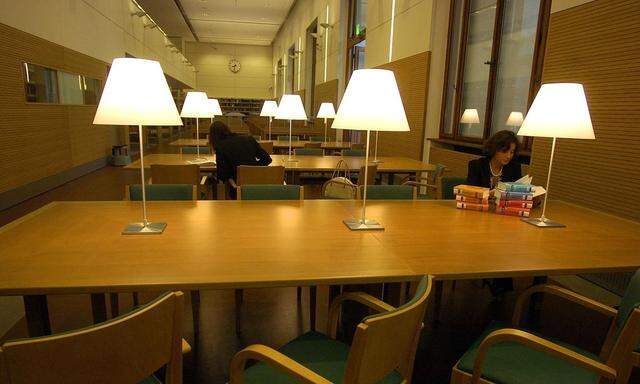 NEU GESTALTETE LESESAELE IN DER NATIONAL- BIBLIOTHEK