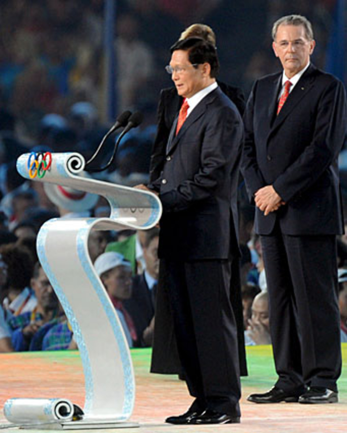 Nach über dreieinhalb Stunden eröffnete Präsident Hu Jintao um 23:36 Ortszeit offiziell die Sommerspiele 2008.