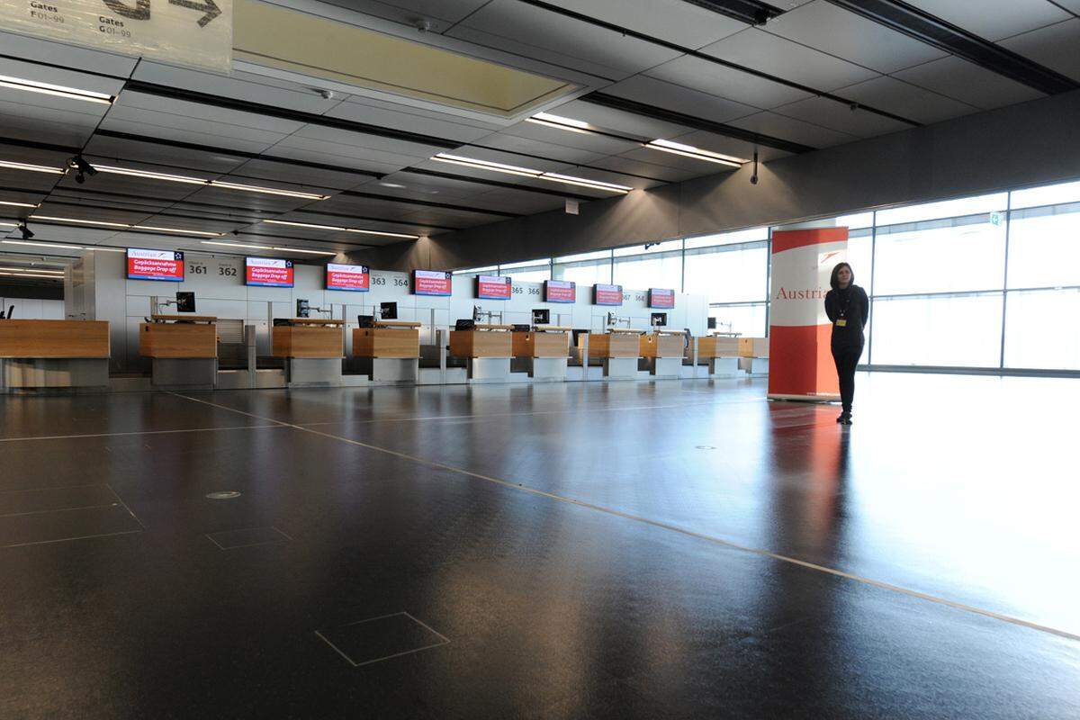 Insgesamt setzt der Flughafen rund 3200 Tester ein. An 33 Tagen bis April waren zwischen 75 und 400 davon unterwegs und sollen ihre Erfahrungen und Probleme mit dem Terminal kundtun.