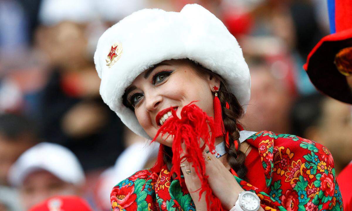 Die Russinen sind Fußball-Fans, natürlich!