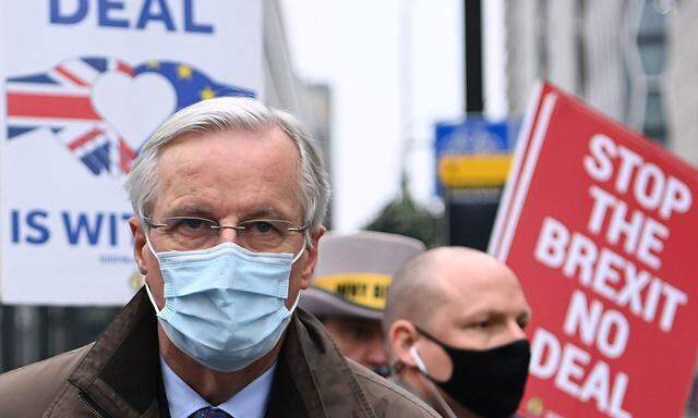 BRITAIN-EU-POLITICS-BREXIT-HEALTH-VIRUS