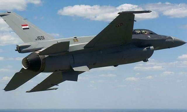 Eine der ersten neuen irakischen F-16